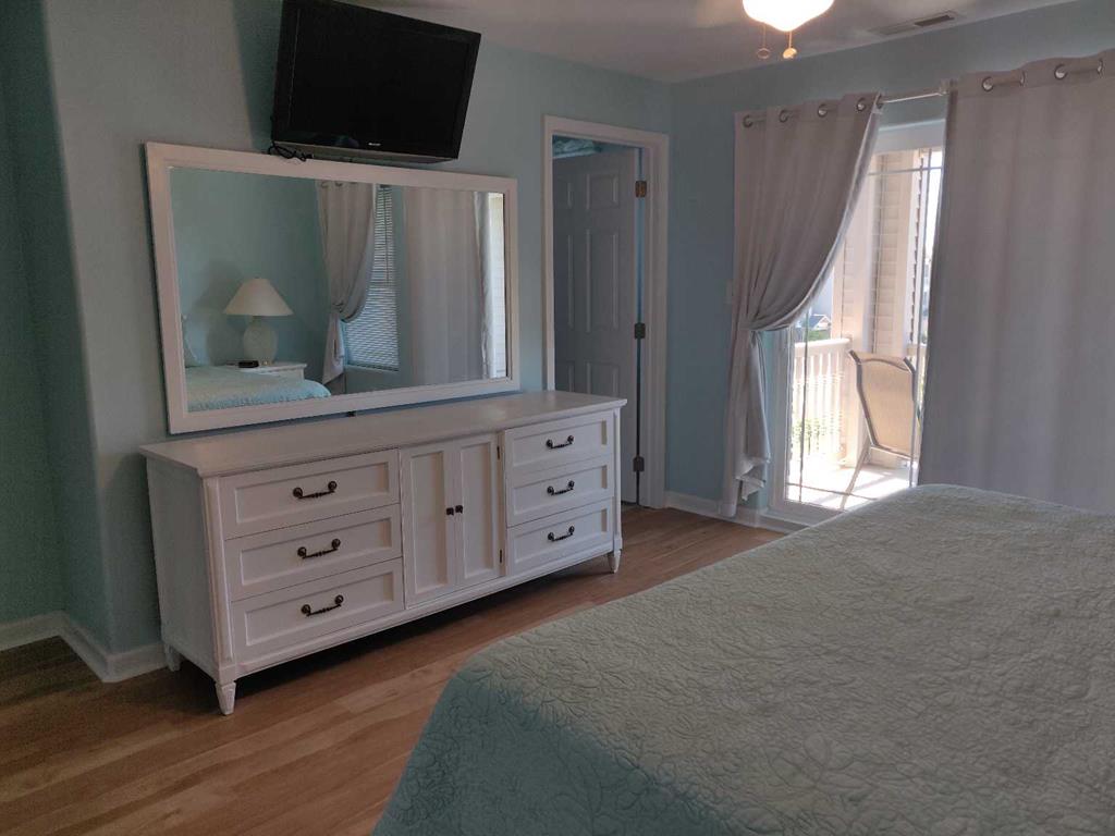 144 WEST OAK AVENUE WILDWOOD SQUARE TOWNHOMES WILDWOOD SUMMER